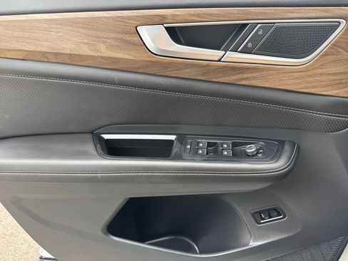 Used 2025 Volkswagen Atlas SE image 9