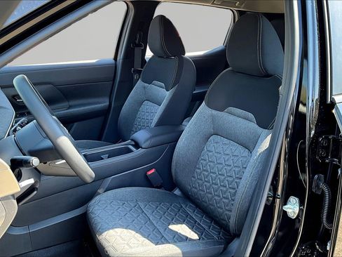 New 2026 Nissan Kicks SV AWD/4WD image 17
