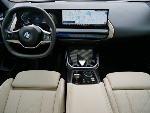 Used 2025 BMW X3 xDrive30i w/ Premium Package image 10