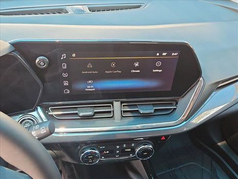 New 2026 Chevrolet Trax ACTIV w/ Sunroof Package FWD image 12