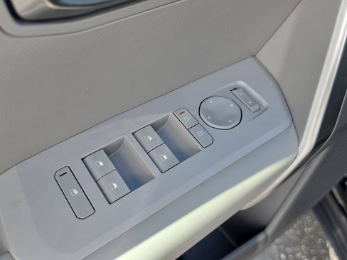 New 2027 Kia Seltos S FWD image 19