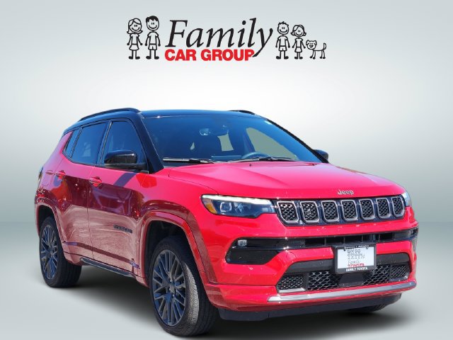 Used 2024 Jeep Compass Limited w/ High Altitude Package AWD/4WD image 2