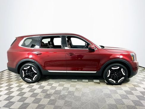 Used 2024 Kia Telluride EX FWD image 2