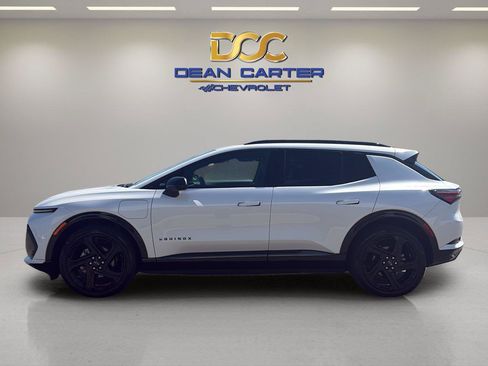 Used 2025 Chevrolet Equinox EV RS AWD/4WD image 2