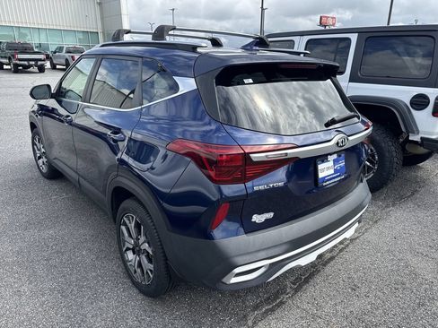 Used 2021 Kia Seltos EX AWD/4WD image 17