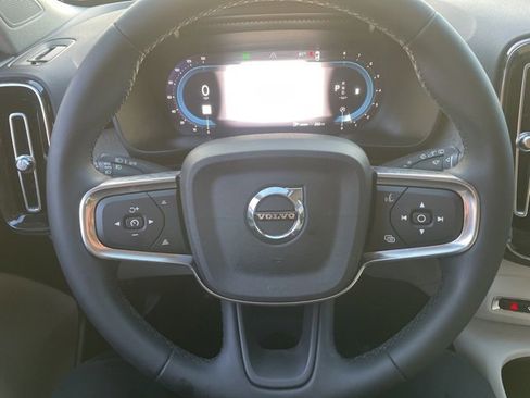 Certified 2023 Volvo XC40 B5 Plus w/ Driver Assist Package image 15