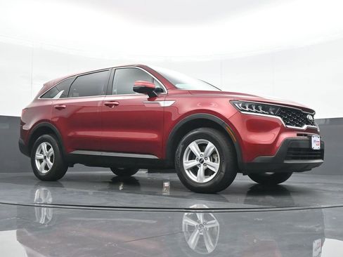 Used 2021 Kia Sorento LX image 22