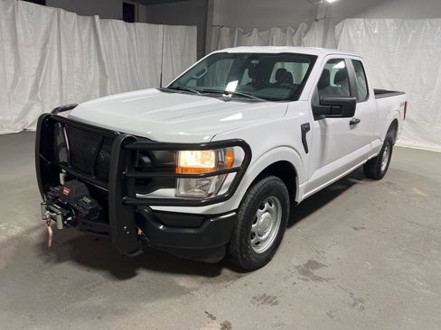 Used 2022 Ford F150 XL w/ Equipment Group 101A High image 3