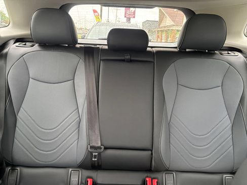 Used 2026 Volkswagen Tiguan SE AWD/4WD image 39