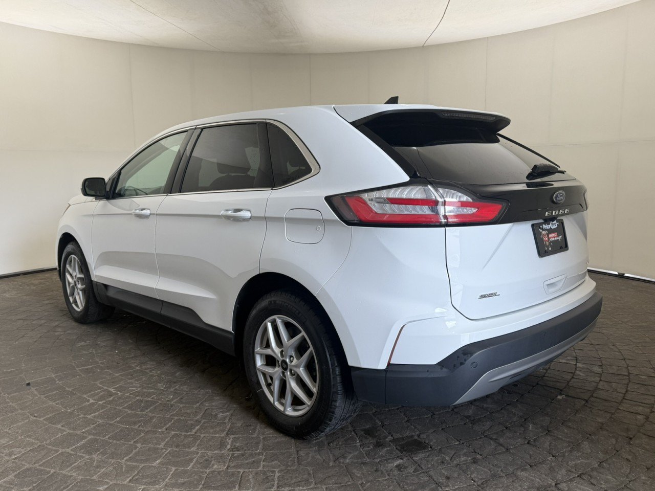 Used 2024 Ford Edge SEL AWD/4WD image 5
