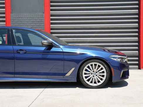 Used 2020 BMW M550i xDrive w/ Dynamic Handling Package AWD/4WD image 11