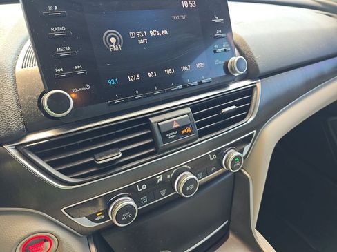 Used 2018 Honda Accord LX image 11