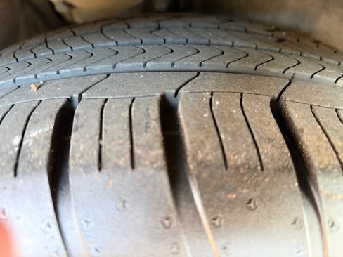 Used 2019 Audi e-tron Premium Plus image 36