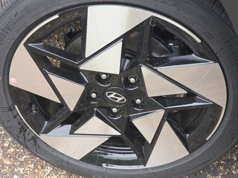 New 2026 Hyundai Kona Limited image 18