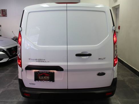 Used 2019 Ford Transit Connect XLT FWD image 5