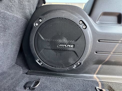 Used 2020 Jeep Wrangler Unlimited Sahara w/ Uconnect 4C Nav & Sound Group AWD/4WD image 12
