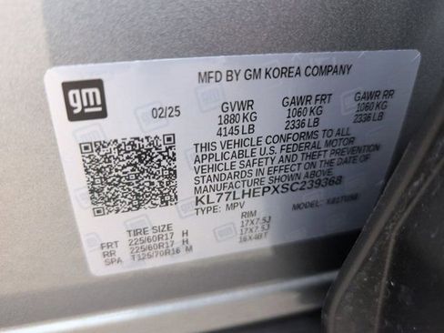 Used 2025 Chevrolet Trax LT w/ LT Convenience Package FWD image 35