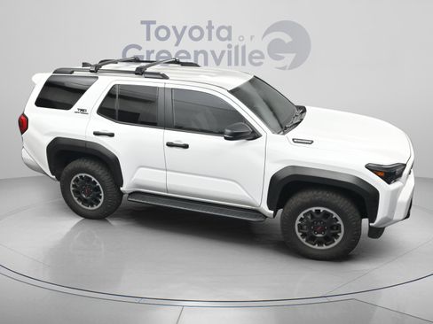 Used 2025 Toyota 4Runner 4WD image 19
