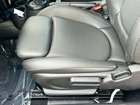 Certified 2024 MINI Cooper S image 19