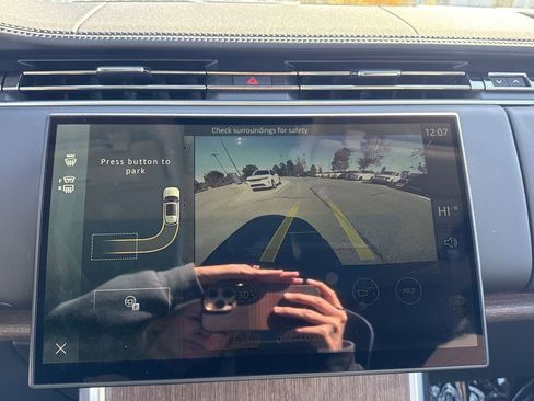 New 2025 Land Rover Range Rover SE image 29