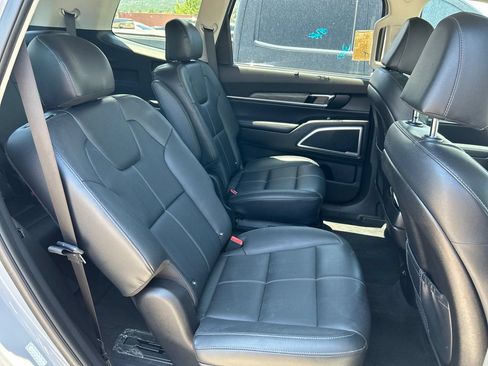 Used 2022 Kia Telluride EX w/ EX Premium Package AWD/4WD image 12