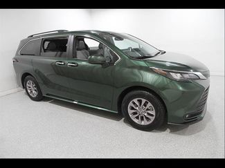 Used 2026 Toyota Sienna XLE FWD video 1
