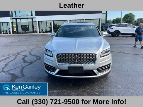 Used 2019 Lincoln Nautilus Select AWD/4WD image 2