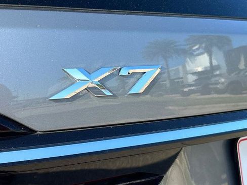 Used 2025 BMW X7 xDrive40i AWD/4WD image 5