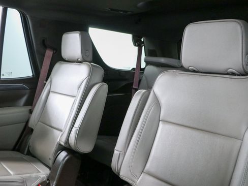 Used 2023 GMC Yukon SLT AWD/4WD image 28