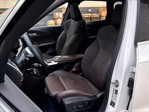 Used 2025 BMW X1 xDrive28i w/ Premium Package AWD/4WD image 27