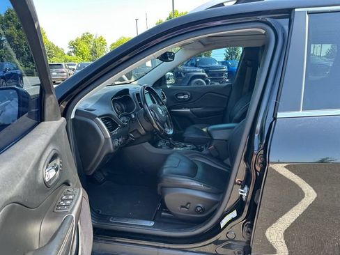 Used 2020 Jeep Cherokee Limited AWD/4WD image 13