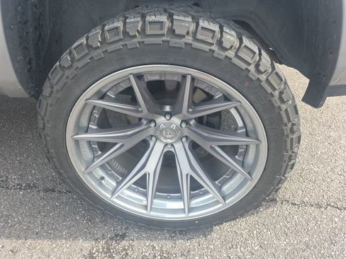 Used 2019 RAM 1500 Limited AWD/4WD image 4