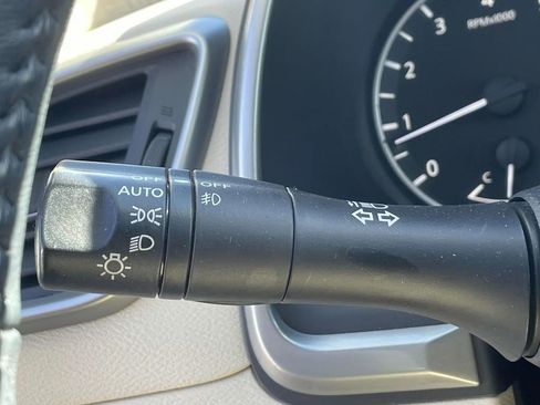 Used 2022 Nissan Murano SL image 25