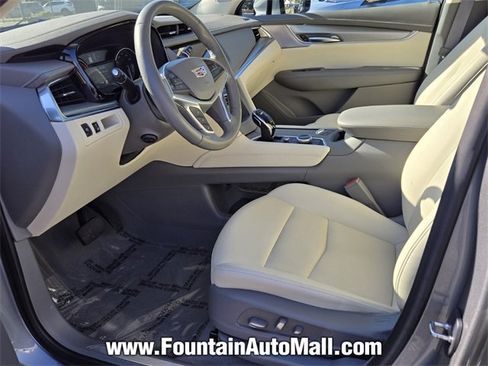 Used 2023 Cadillac XT5 Premium Luxury image 8