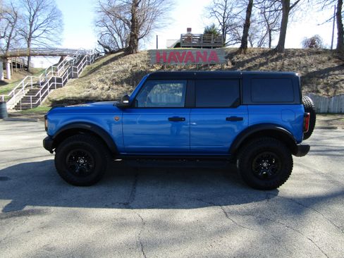 Used 2025 Ford Bronco Badlands image 1