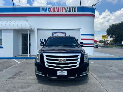 Used 2019 Cadillac Escalade ESV Luxury AWD/4WD image 9