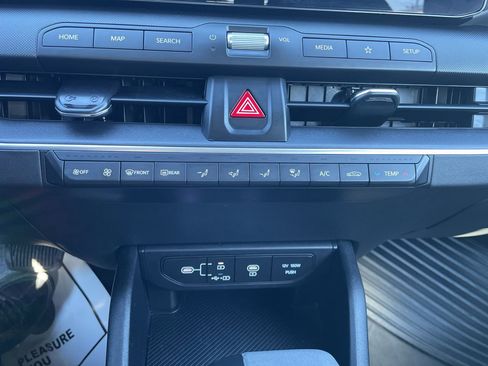 Used 2025 Kia K4 LXS image 16