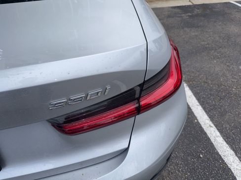 Used 2019 BMW 330i xDrive Sedan w/ Driving Assistance Package AWD/4WD image 4