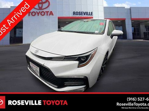 Used 2022 Toyota Corolla SE image 1