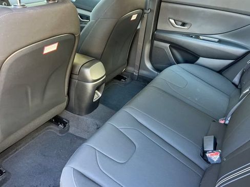 New 2026 Hyundai Elantra Hybrid FWD image 11