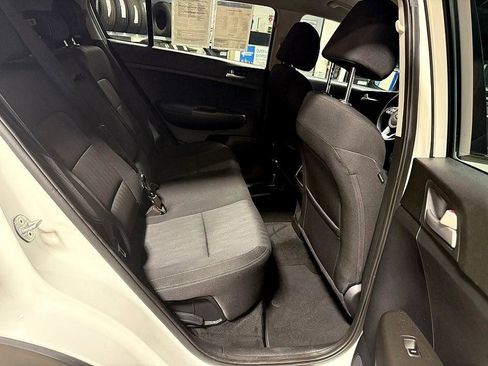 Used 2020 Kia Sportage LX image 24