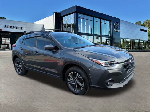 Used 2025 Subaru Crosstrek 2.0i Premium w/ Popular Package #4 image 2