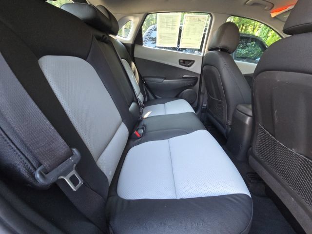 Used 2020 Hyundai Kona SE w/ Cargo Package FWD image 13