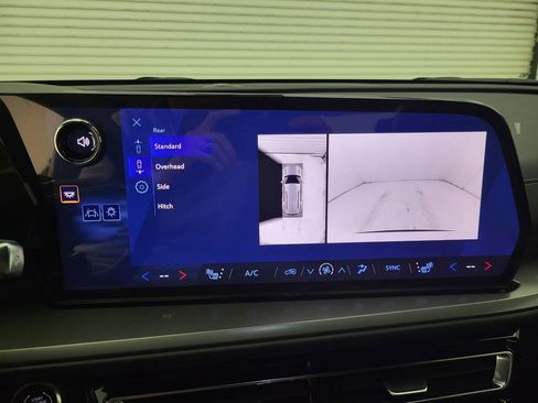 New 2026 Chevrolet Traverse LT w/ Driver Confidence Package image 9