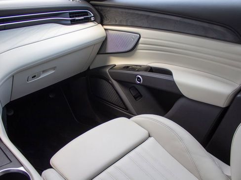 Used 2024 Maserati Grecale GT AWD/4WD image 20