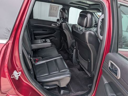 Used 2018 Jeep Grand Cherokee Limited image 29