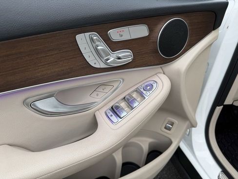 Certified 2021 Mercedes-Benz GLC 300 image 11