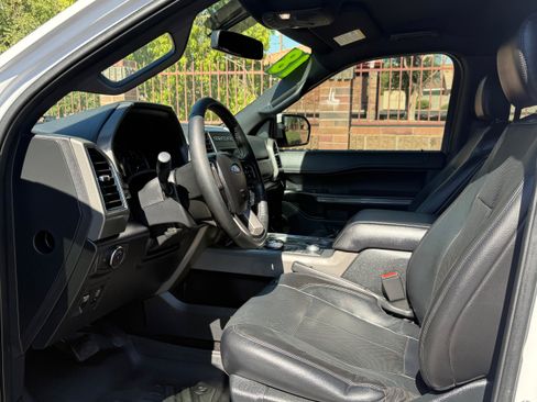 Used 2018 Ford Expedition XLT w/ Equipment Group 201A AWD/4WD image 6