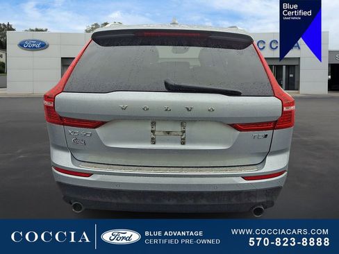 Used 2018 Volvo XC60 T5 Momentum w/ Vision Package AWD/4WD image 5