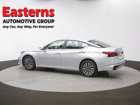Used 2023 Nissan Altima 2.5 SV w/ SV Premium Package AWD/4WD image 65